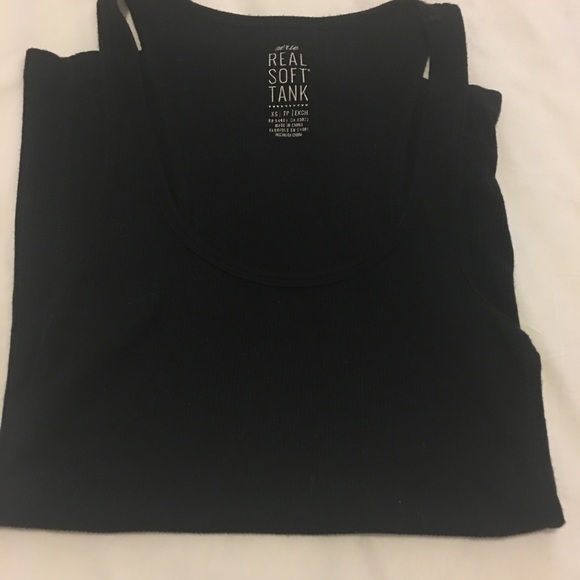 Aerie black ribbed, super soft black tank top. - Picture 4 of 7